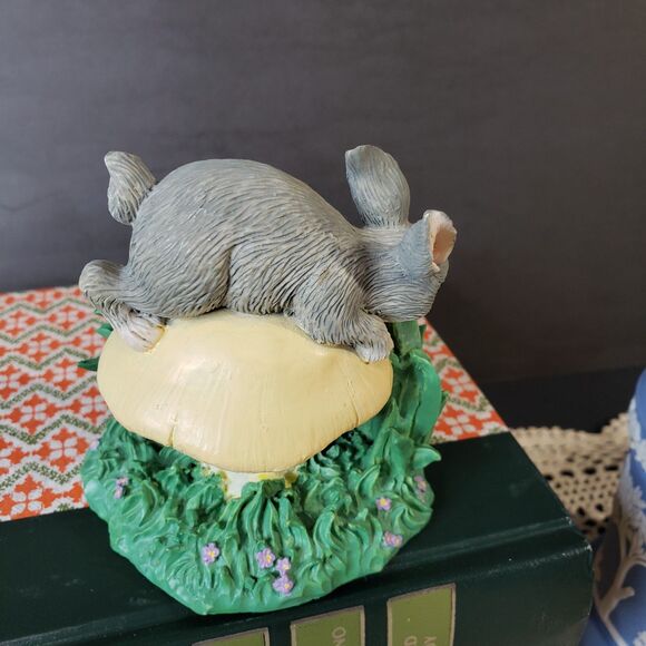 Adorable Vintage Charming Tails Bunny Figurine 3" King of the Mushroom Rabbit - Picture 3 of 6